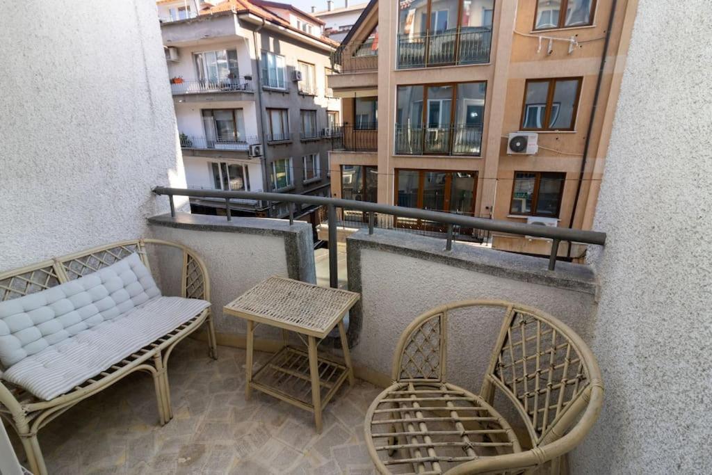 Niko'S 2 Bedroom Central Apartment Sofia Exterior foto
