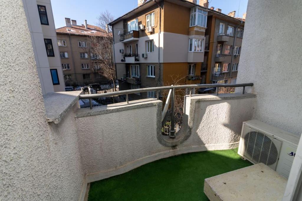 Niko'S 2 Bedroom Central Apartment Sofia Exterior foto